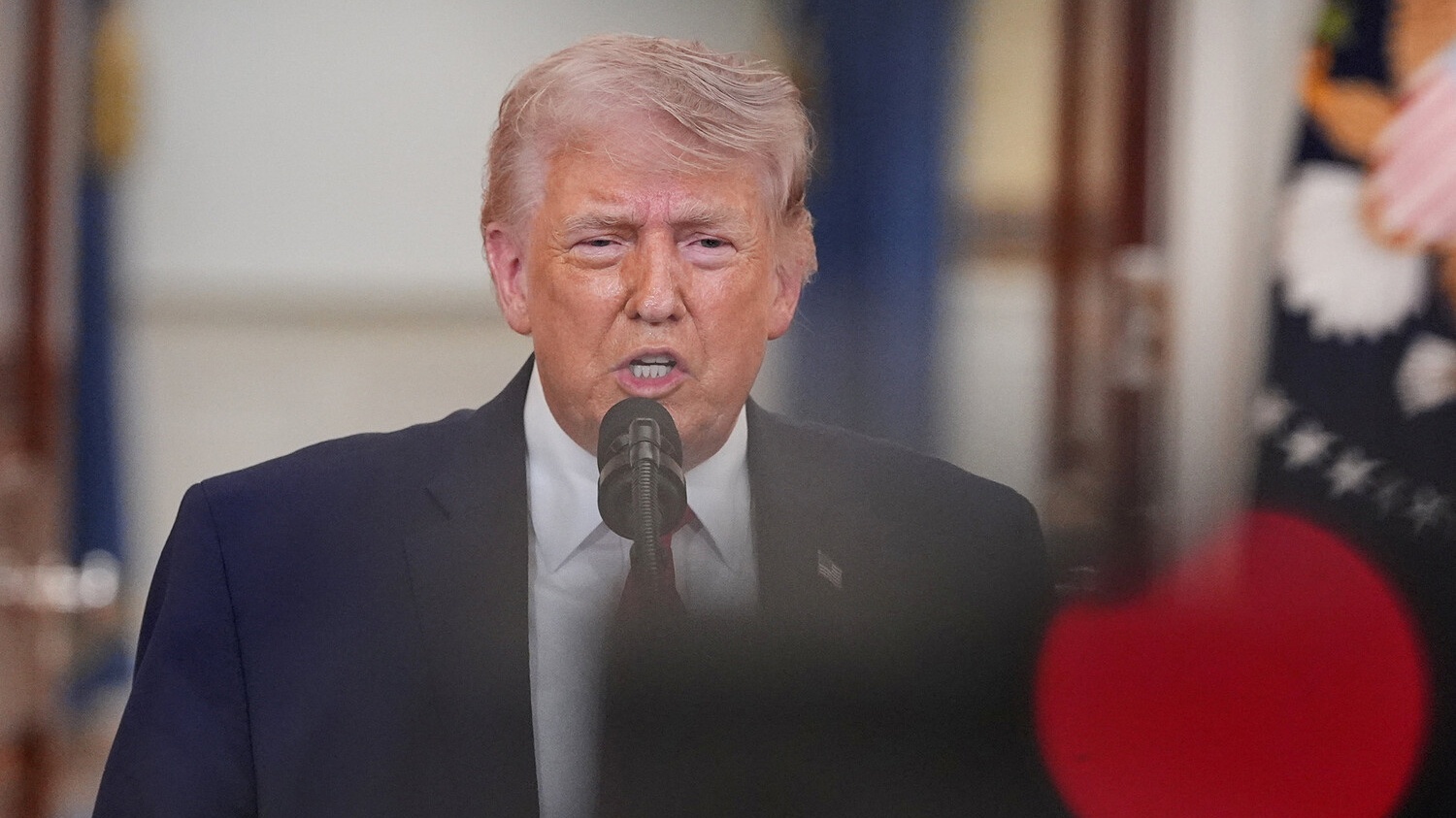 Трамп пригрозил стереть иранцев с лица земли