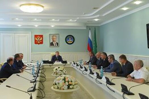 Глава РА провел встречу с представителями ФТС России