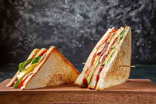 Американские диетологи назвали сэндвичи самой вредной едой