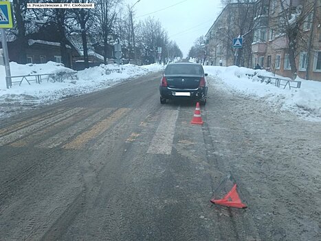 В Слободском пенсионер на «Рено» сбил на «зебре» женщину