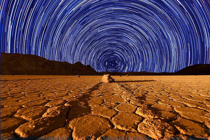 Мохаве, Калифорния. Территория пустыни переходит в национальный парк Долина Смерти в Калифорнии. Площадь — около 35 000 км².