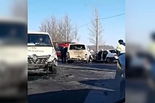 Крупное ДТП с инкассаторской машиной на окружной: пострадавших увозят в реанимацию