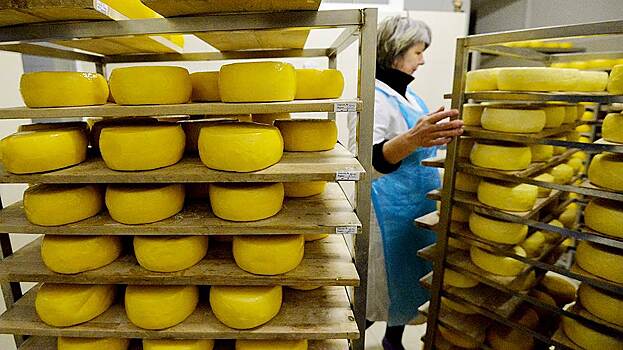 Россия снизила импорт продовольствия на треть
