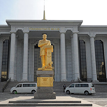 Туркменистан срочно вывозит своих граждан из Украины