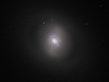 Астраномы «застали» галактику за изменением типа ядра
