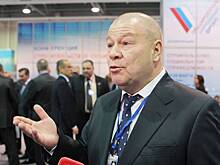Звезда «Улиц разбитых фонарей» публично обратился к Макаревичу