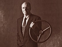 Александр Микулин: В «Берегись автомобиля» мне пришлось учить Смоктуновского вождению