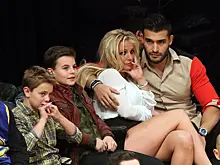 Бывший муж Бритни Спирс снялся без трусов