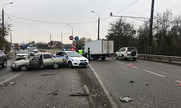 Краснодарский подросток устроил массовое ДТП на угнанном авто