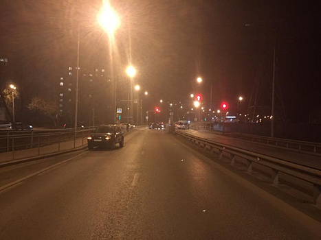 В Самаре пострадал пешеход, вышедший на дорогу под "красный" сигнал светофора