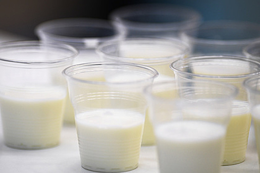 Россиянам дали рекомендации по употреблению молока, масла и чая
