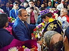 Гордость Таджикистана: сотни людей встречали чемпиона Бехруза Ходжазода