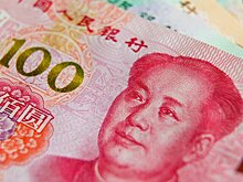 Банкоматы "Тинькофф" начали принимать наличные юани