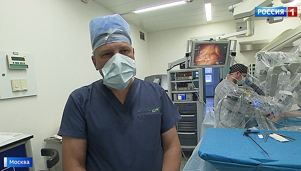 Московские хирурги впервые провели операцию Бегера с помощью робота "Да Винчи"
