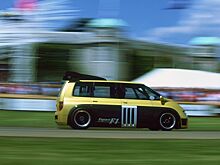 Renault Espace F1: минивэн с двигателем от Формулы-1, на котором ездили Ален Прост и Дэвид Култхард