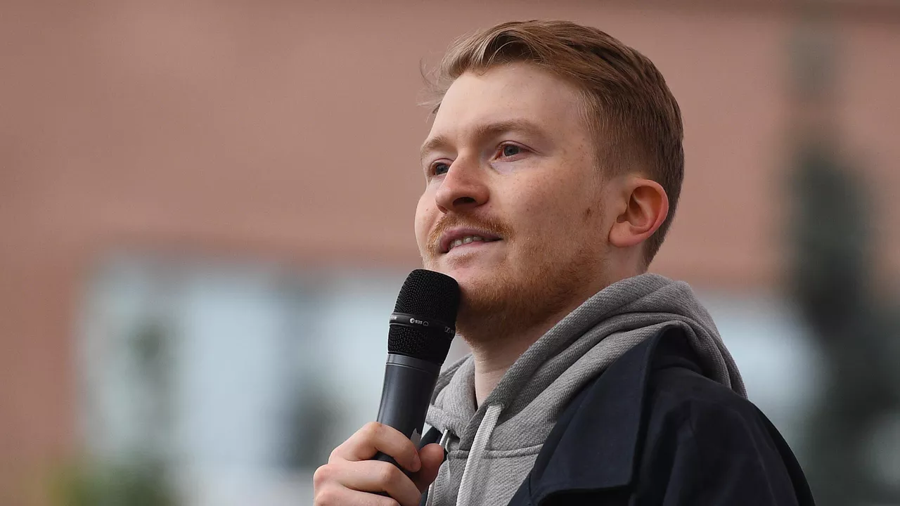 Раскрыта причина внесения известного комика в список иноагентов