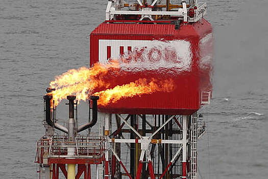 Британия вывела из-под санкций Lukoil Bulgaria и Lukoil Neftochim Burgas