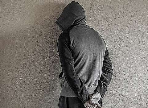 В Приморье задержан подозреваемый в изнасилованиях школьниц