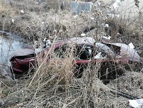 Два человека погибли в съехавшем с дороги Hyundai в Самарской области