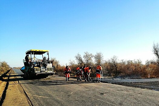 В Астраханской области досрочно начали ремонт дорог по плану 2022 года