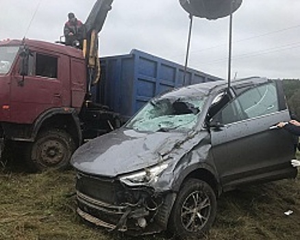 В Башкортостане нетрезвый водитель опрокинул авто, погибла женщина