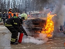 Зависли в воздухе: в Апаринках проходят соревнования по ликвидации ДТП