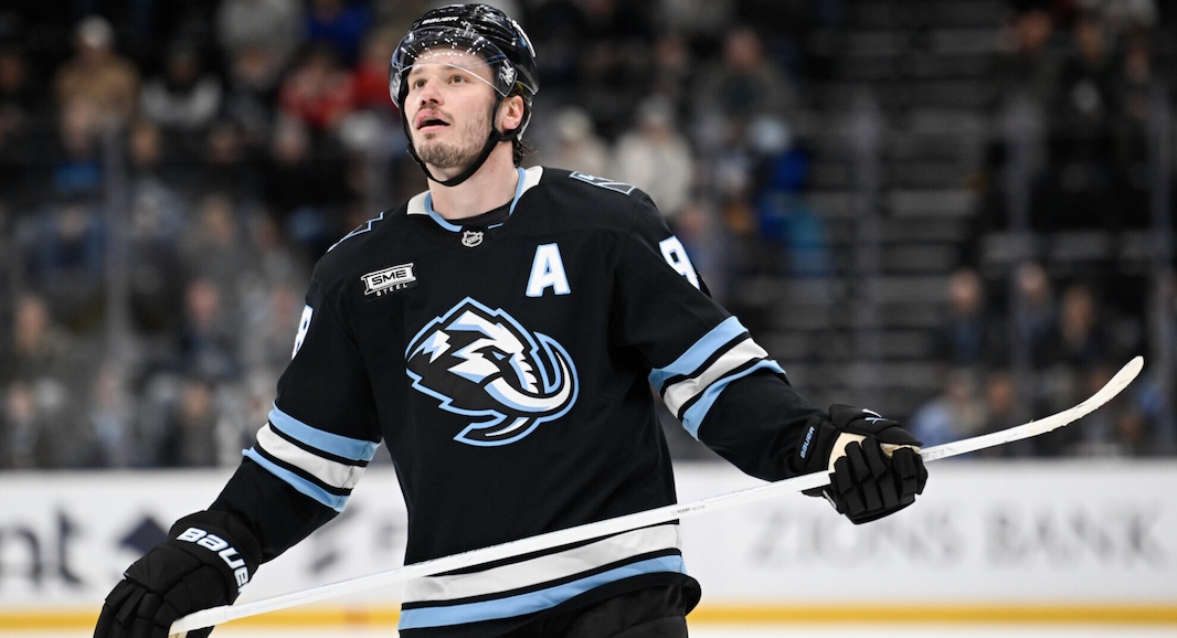 «Юта» Сергачевой впервые вышла в плей-офф НХЛ