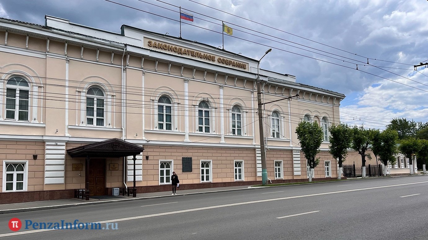 Штрафы за расклейку объявлений и надписи на стенах увеличат