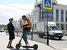 Минтранс предложил запретить использование электросамокатов тяжелее 35 кг на тротуарах