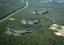 Американский истребитель F-35 оказался неспособен «догнать» российскую и китайскую ПВО