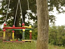 Более 70 детских площадок отремонтируют коммунальщики Южнопортового