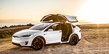 В США отзывают около 55 тыс. электромобилей Tesla Model X