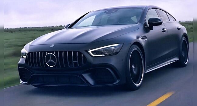 Блогер из России сжег Mercedes-AMG GT 63 S после отказа производителя в ремонте