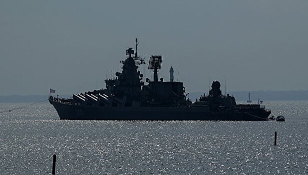 Эксперт прокомментировал ситуацию с крейсером "Маршал Устинов" в Ла-Манше
