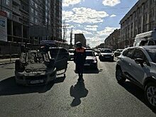 На Чернышевского перевернулся вверх колесами автомобиль