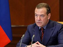 Медведев отреагировал на заявления Шольца знаменитой басней
