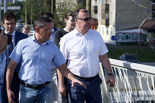 Мэр Екатеринбурга выступил против досрочной сдачи мостов