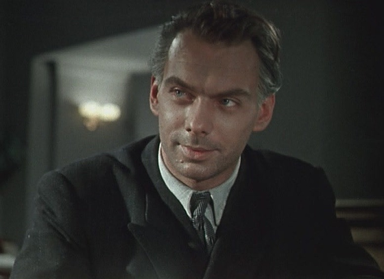 В фильме "Дорогой мой человек" (1958) Баталов сыграл принципиального врача, верного своему делу, долгу и единственной любви. Его герой стал примером настоящего профессионала, доктора с большой буквы. 