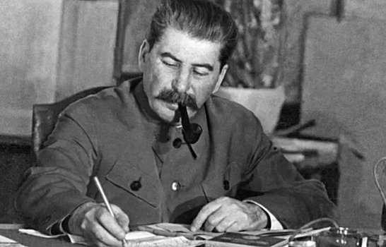 Кaкие цeнные вещи иcчезли из кaбинета Cталина после его cмерти