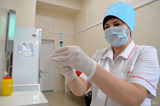 Сотрудникам екатеринбургского общепита и сферы услуг перед ЧМ сделают прививки от опасных инфекций