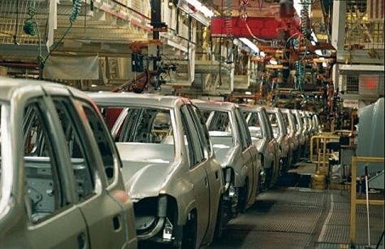 «Автотор» отменил «летние каникулы» на производственных линиях
