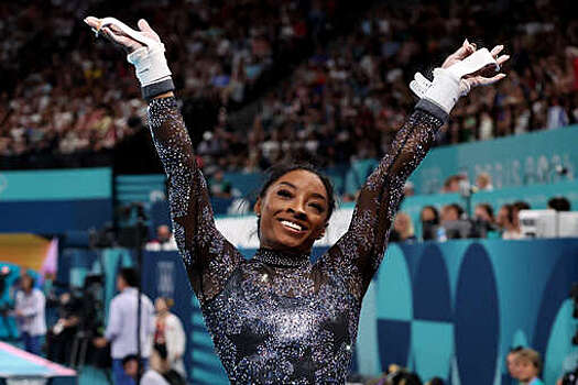 Гимнастка Байлз выиграла личное многоборье и стала шестикратной чемпионкой ОИ
