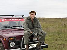 Яркие жилеты к резиновым сапогам