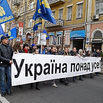 Украинцы хотят праздновать День защитника и 23 февраля, и 14 октября