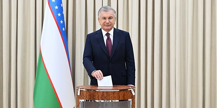 Мирзиеев проголосовал на выборах президента Узбекистана