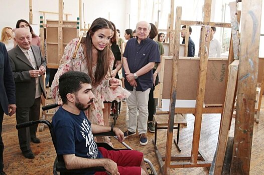 Юные таланты Академии художеств в центре внимания Фонда Гейдара Алиева