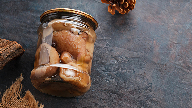 Эксперт напомнила о правилах хранения соленых грибов