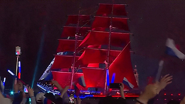 Грандиозный праздник выпускников прошел в Санкт-Петербурге