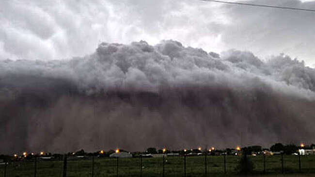 В Аргентине ввели оранжевый уровень опасности из-за шторма
