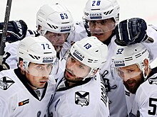 Худший клуб КХЛ уступил сопернику по броскам в створ со счетом 15-58. Но выиграл матч